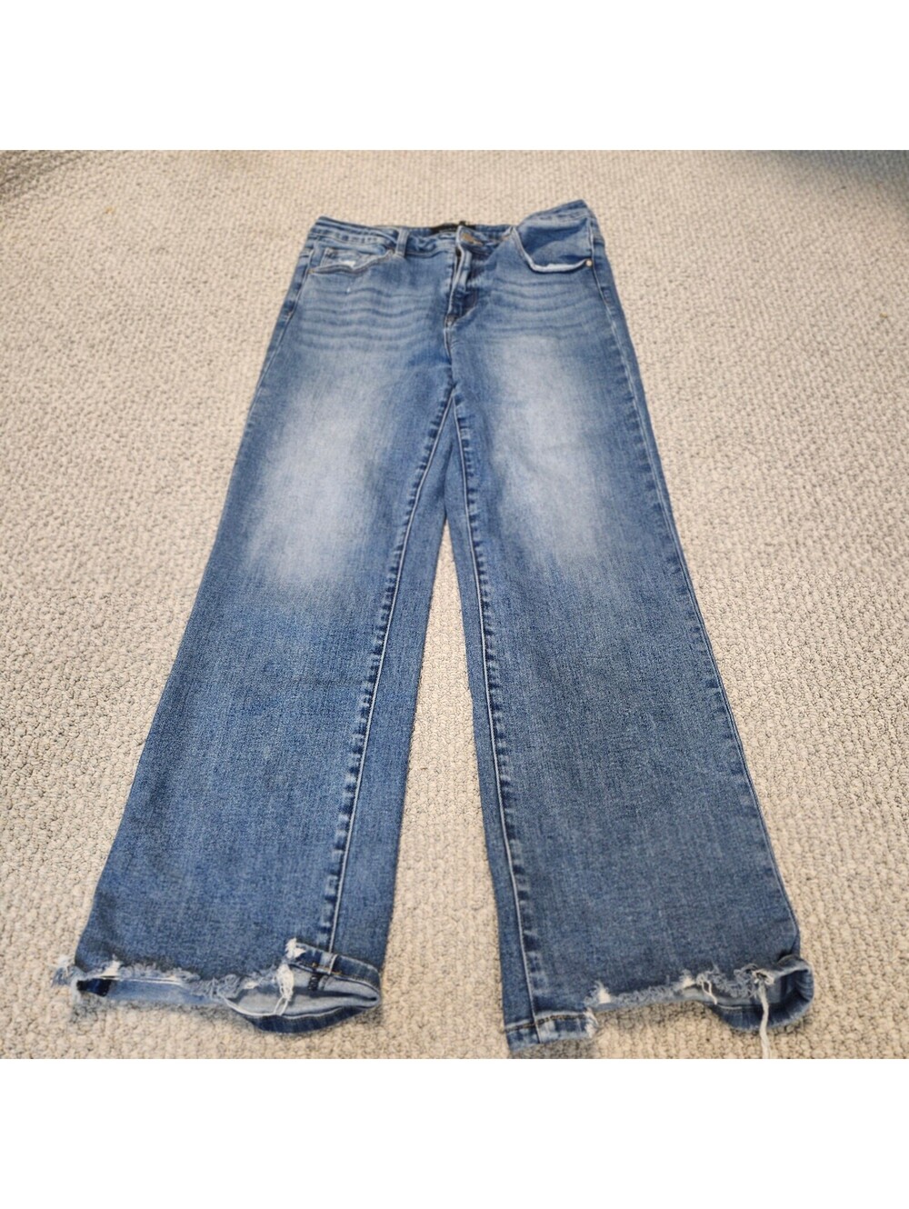 Risen Social Threads Jeans Straight Leg Distressed Size 31
